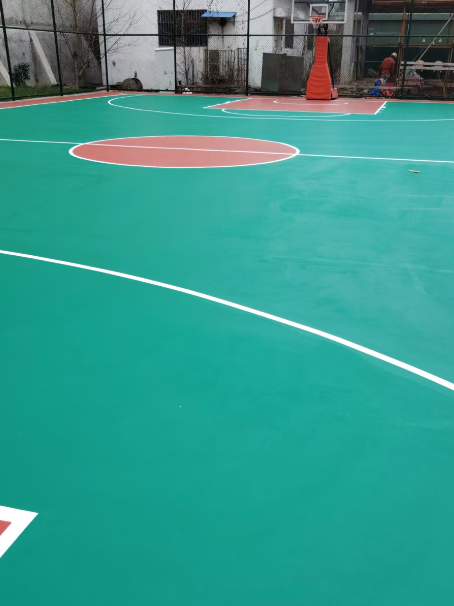 柘城 球场长期使用易出现地面开裂